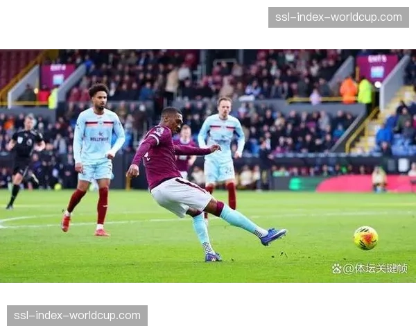 英超第28轮:曼城客场2-0力克利物浦,积分榜反超对手登顶 英超第28轮:曼城客场2-0力克利物浦,积分榜反超对手登顶