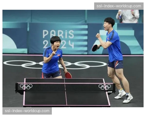 朝鲜举重队时隔三年重返国际赛场,神秘之师亮相亚洲锦标赛 朝鲜举重队时隔三年重返国际赛场,神秘之师亮相亚洲锦标赛