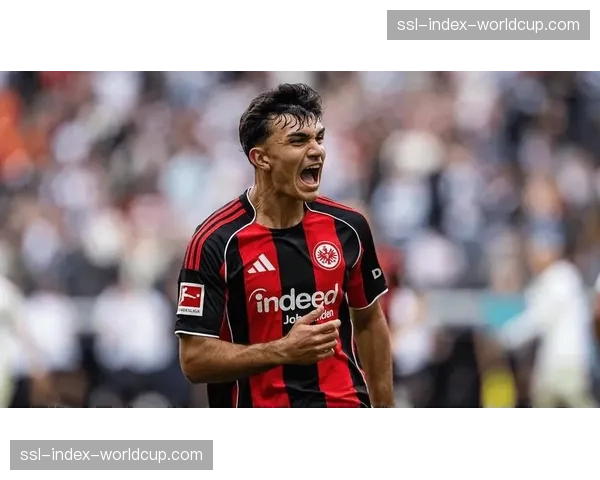 法兰克福准备放走20岁中场乌尊，前提是收到满意报价